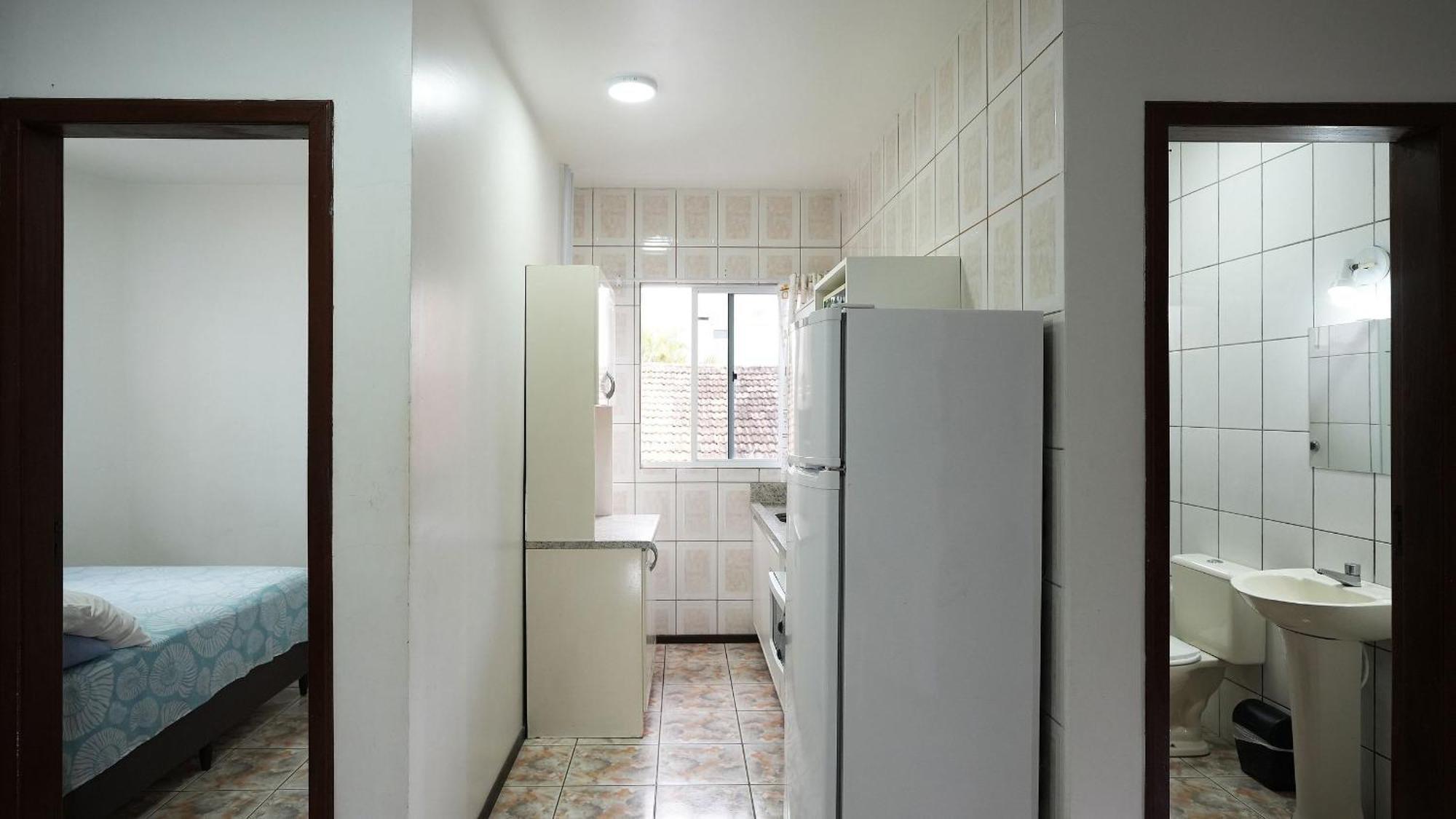 Residencial Adolfo - Mestre Naro Bombinhas Exterior photo