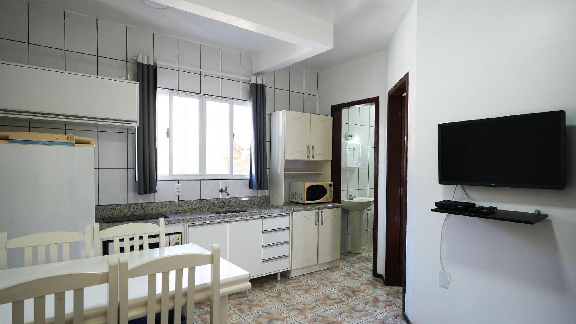 Residencial Adolfo - Mestre Naro Bombinhas Exterior photo